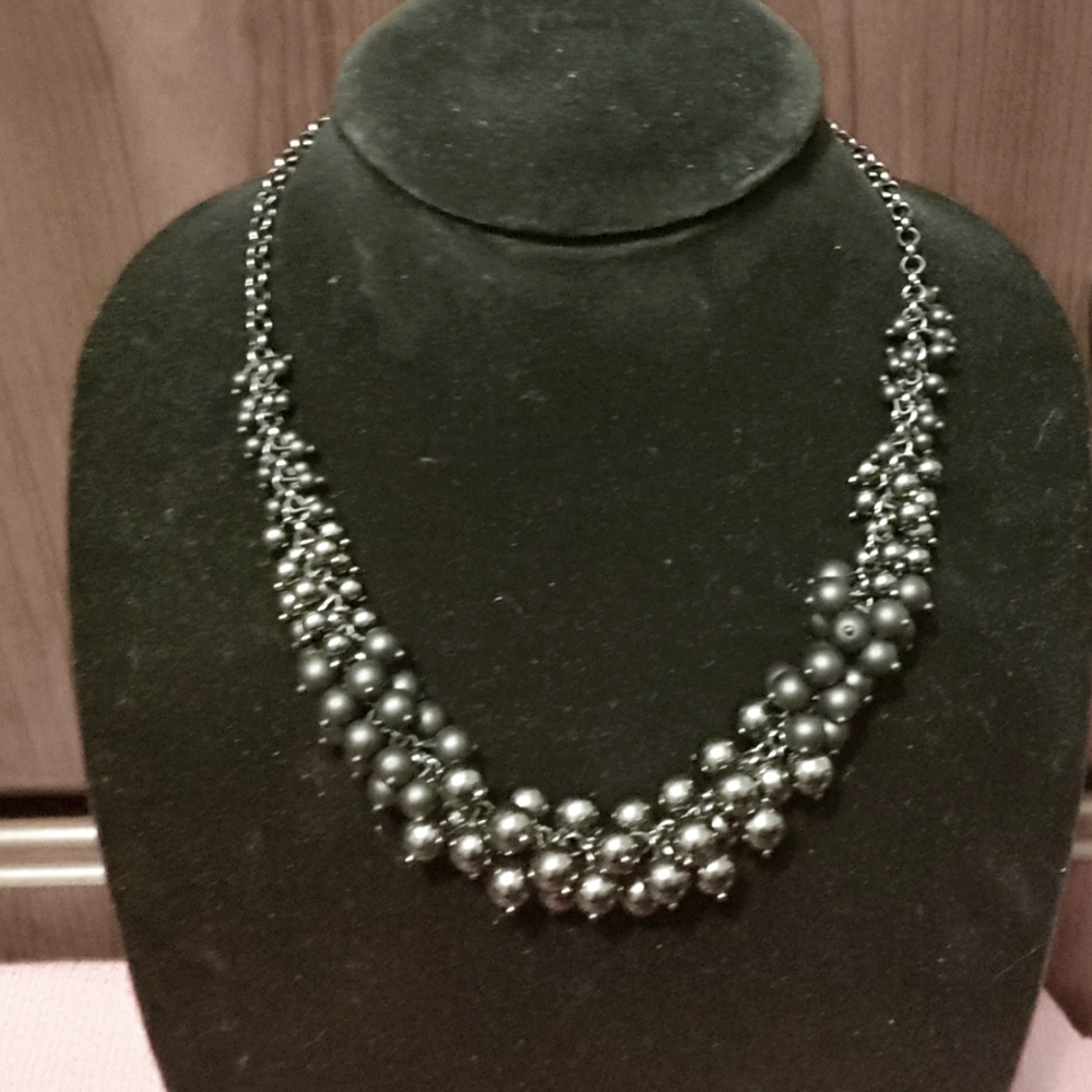 EUC short black necklace